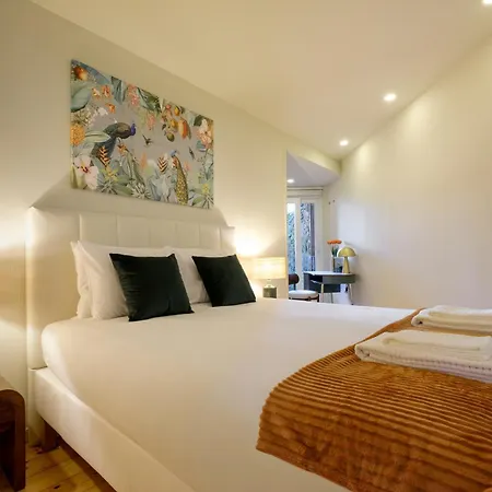 Magnolia 3 Luxury With Ac Metro Downtown Порту