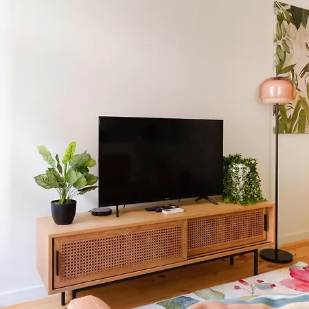 Magnolia 3 Luxury With Ac Metro Downtown Porto